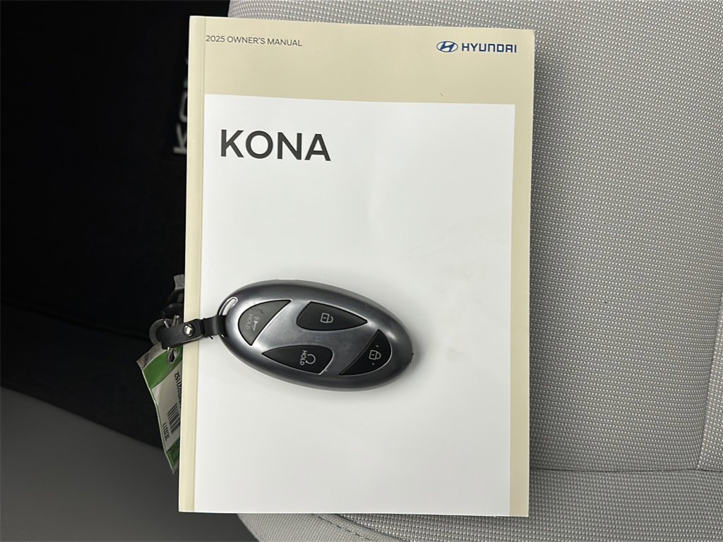 Certified 2025 Hyundai Kona SE image 27