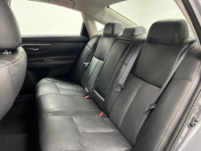 Used 2017 Nissan Altima 2.5 SL w/ Moonroof Package image 44