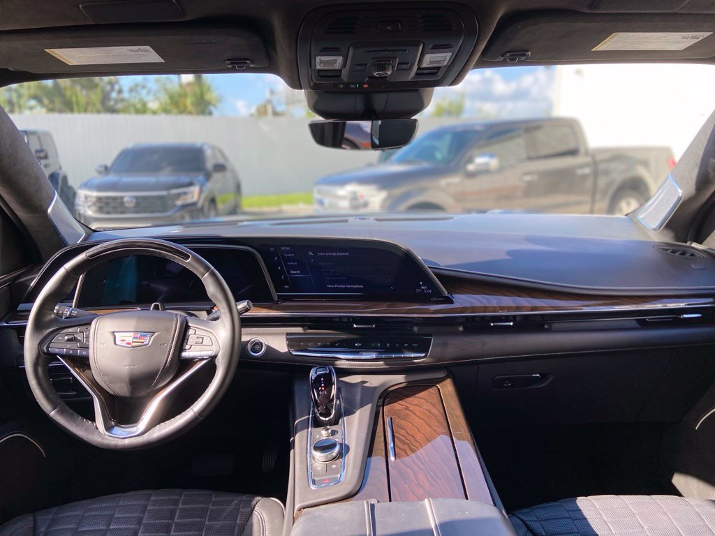 Used 2023 Cadillac Escalade Sport Platinum w/ LPO, ONYX Package AWD/4WD image 33