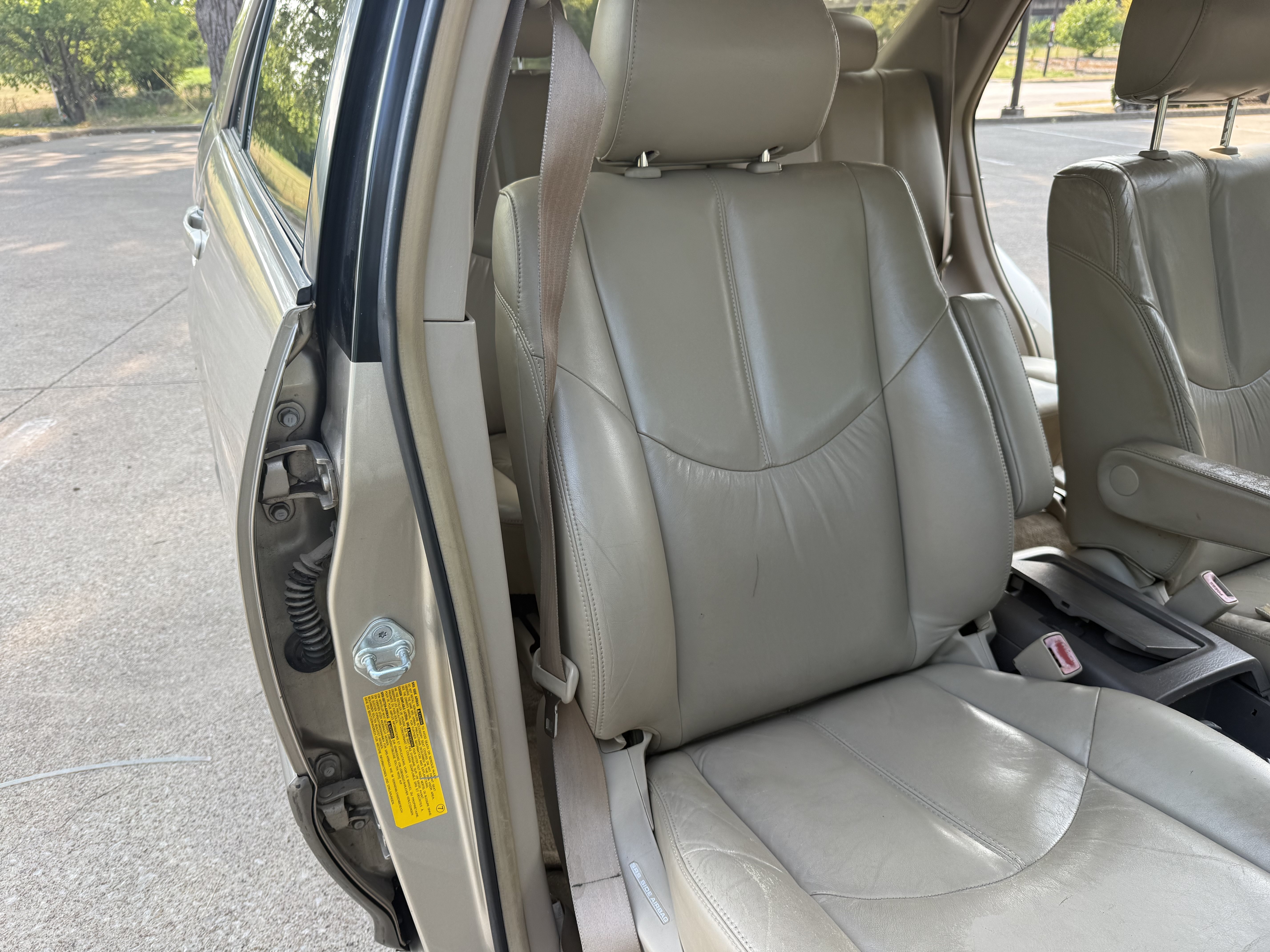 Used 1999 Lexus RX 300 w/ Premium Pkg FWD image 16
