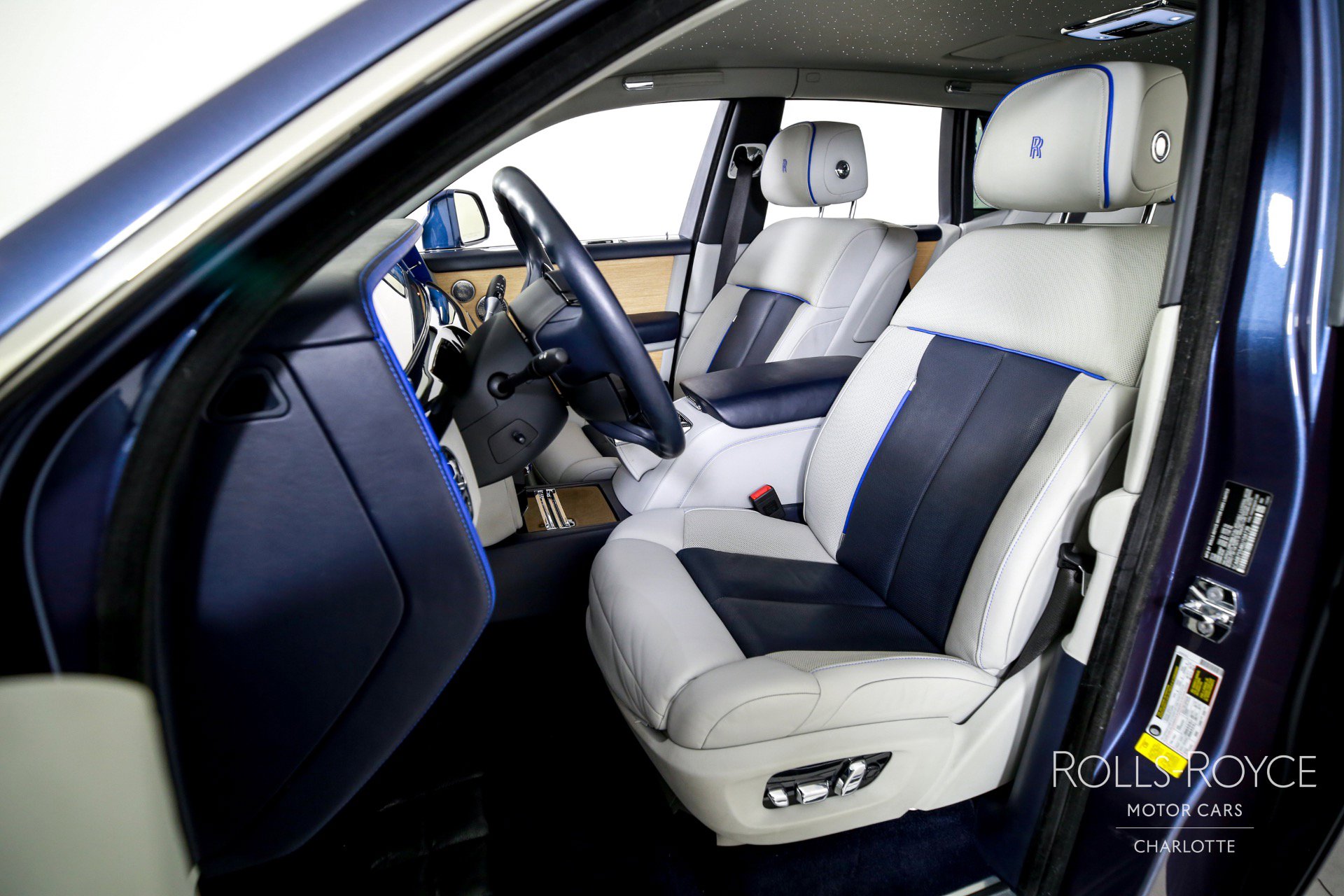 Used 2019 Rolls-Royce Phantom Sedan image 13