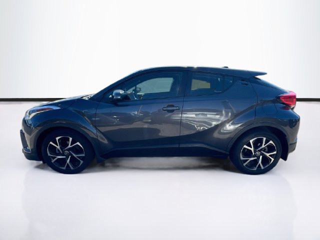 Used 2018 Toyota C-HR XLE FWD image 5