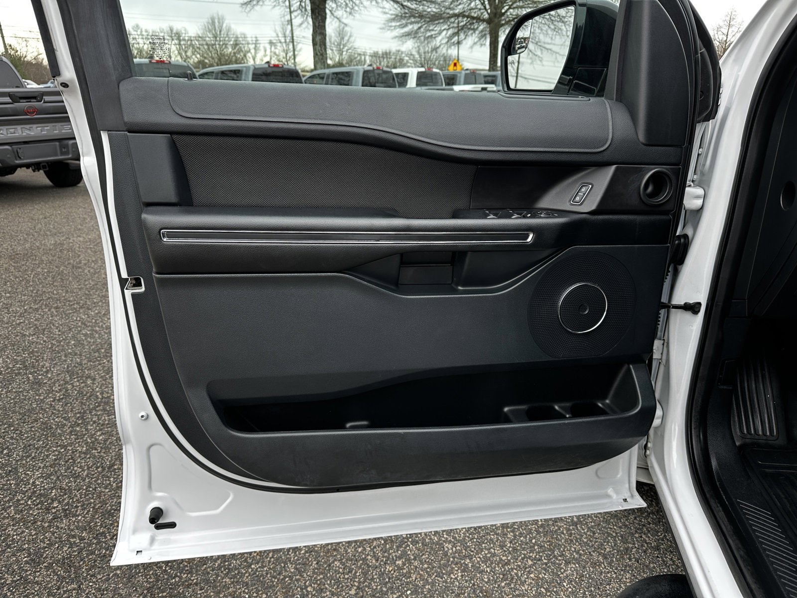 Used 2018 Ford Expedition XL w/ Fleet Convenience Package image 10