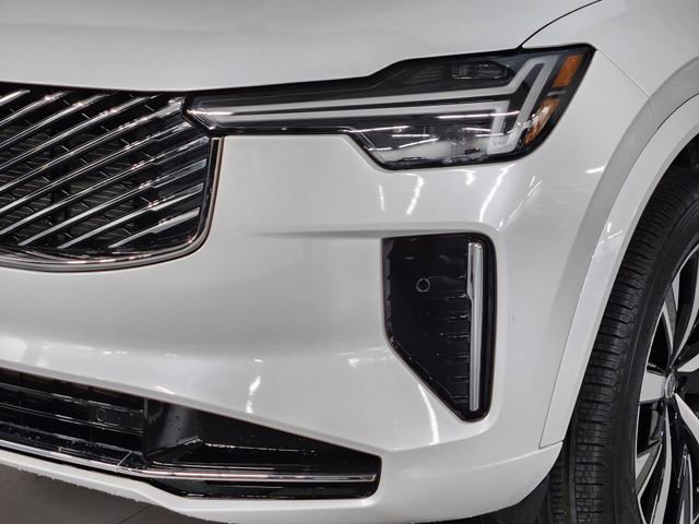 Used 2025 Volvo XC90 B5 Core w/ Protection Package image 12