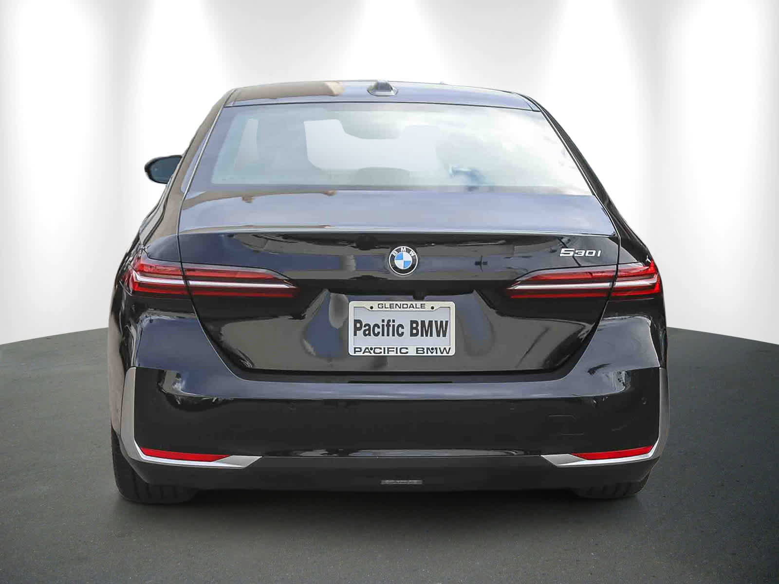 Certified 2025 BMW 530i image 5