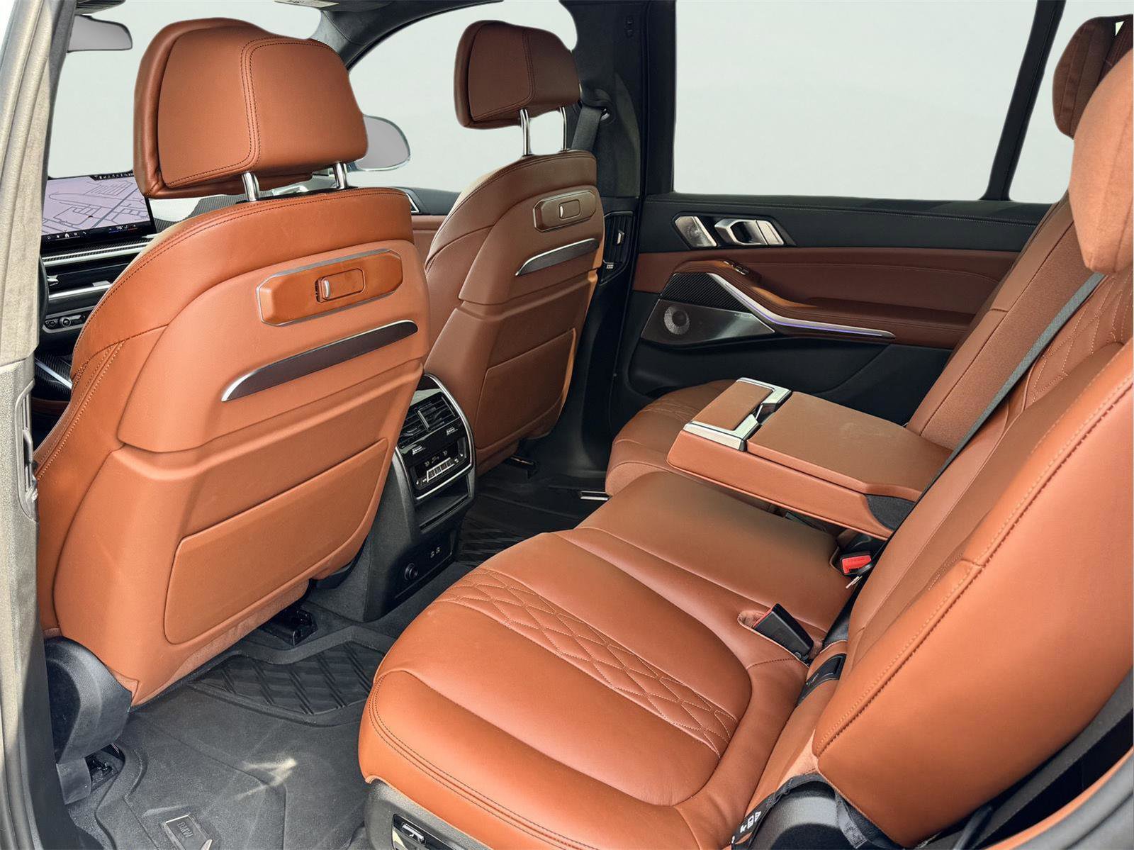 Used 2025 BMW X7 M60i image 35