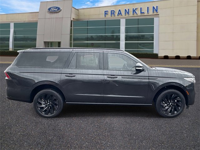 New 2025 Lincoln Navigator L Reserve w/ Jet Appearance Package image 8