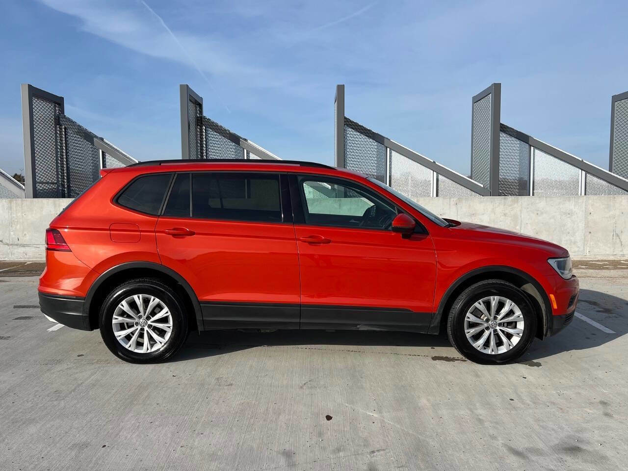 Used 2019 Volkswagen Tiguan S w/ 3rd Row Seat Package image 4