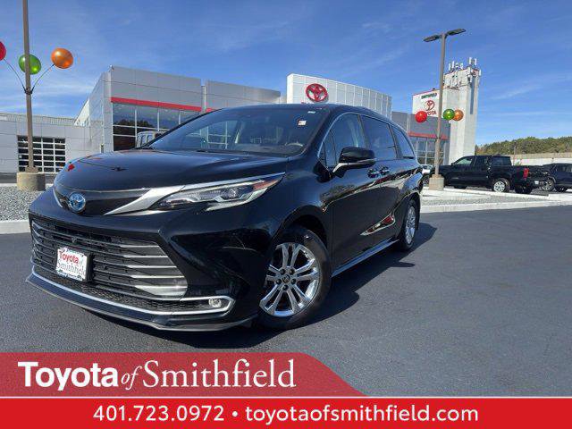 Certified 2024 Toyota Sienna Platinum image 1