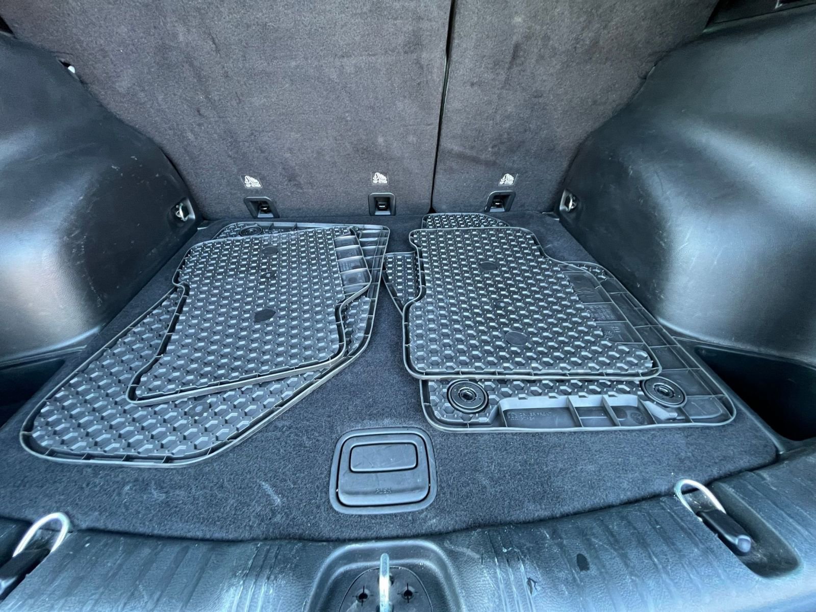 Used 2025 Jeep Compass Trailhawk image 31