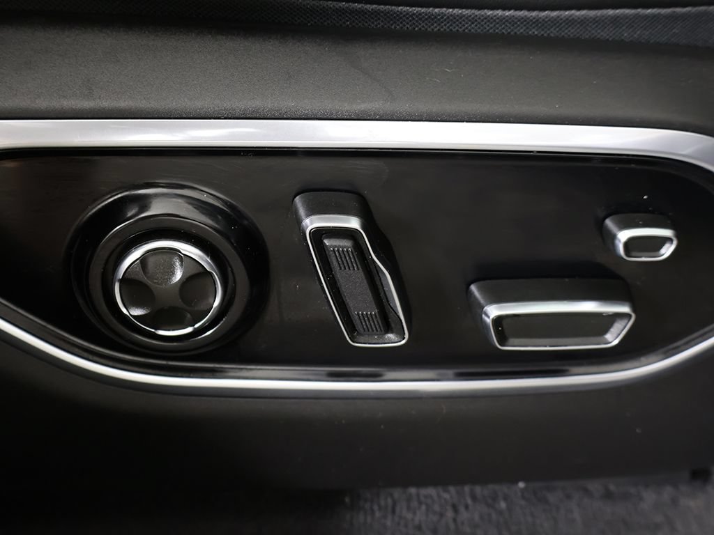 Used 2021 Jeep Grand Cherokee L Summit w/ Advanced Protech Group IV AWD/4WD image 41