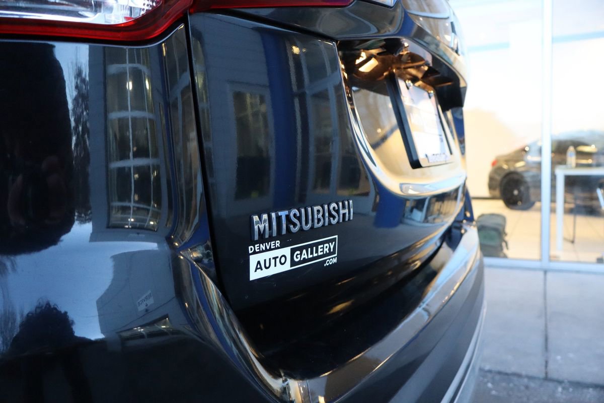 Used 2019 Mitsubishi Outlander SE image 31