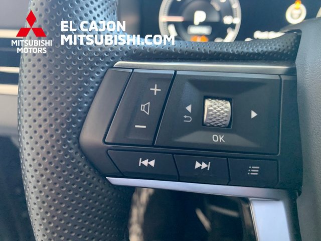 Used 2025 Mitsubishi Outlander SEL Black Edition image 20