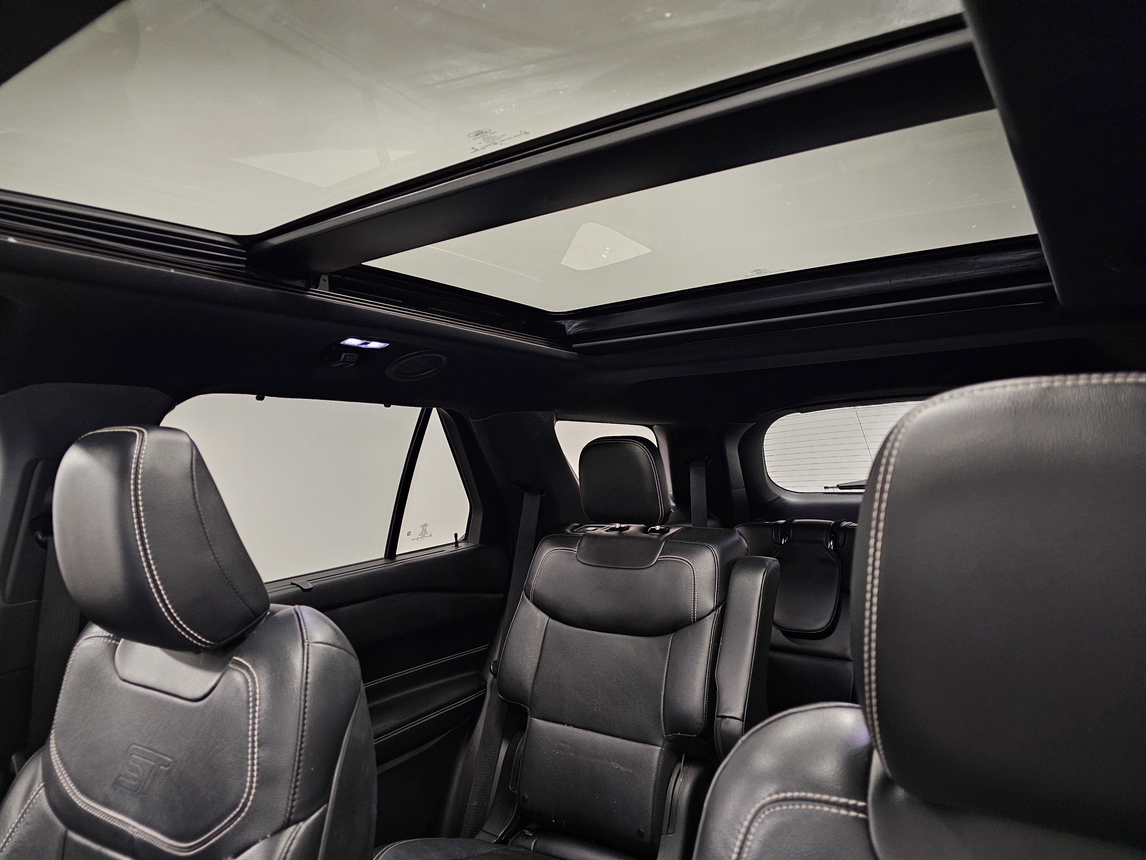 Used 2020 Ford Explorer ST image 13