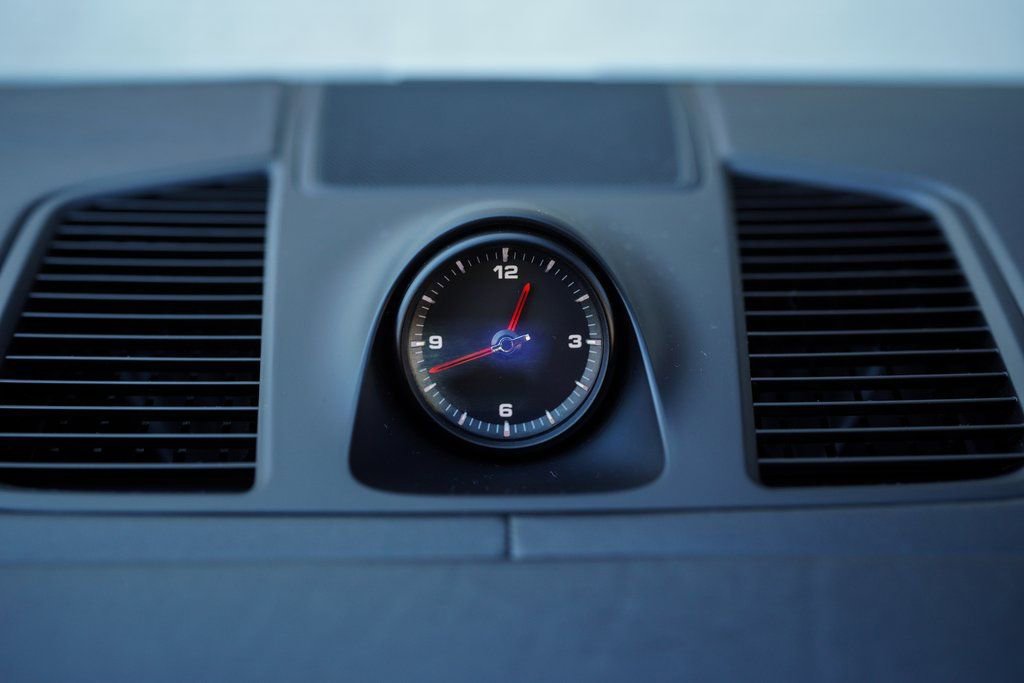 Used 2023 Porsche Cayenne Platinum Edition image 31