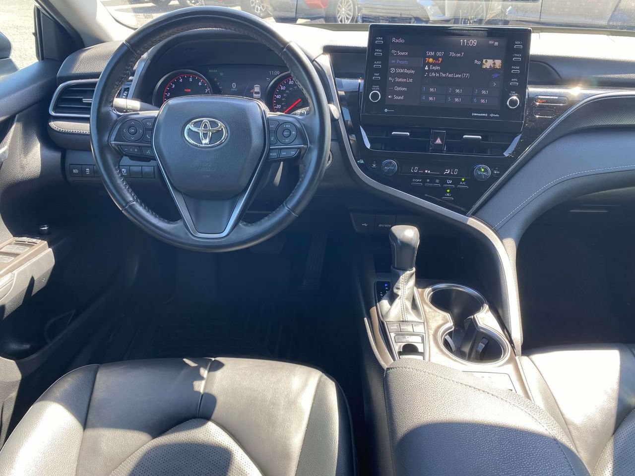 Used 2023 Toyota Camry XSE FWD image 10