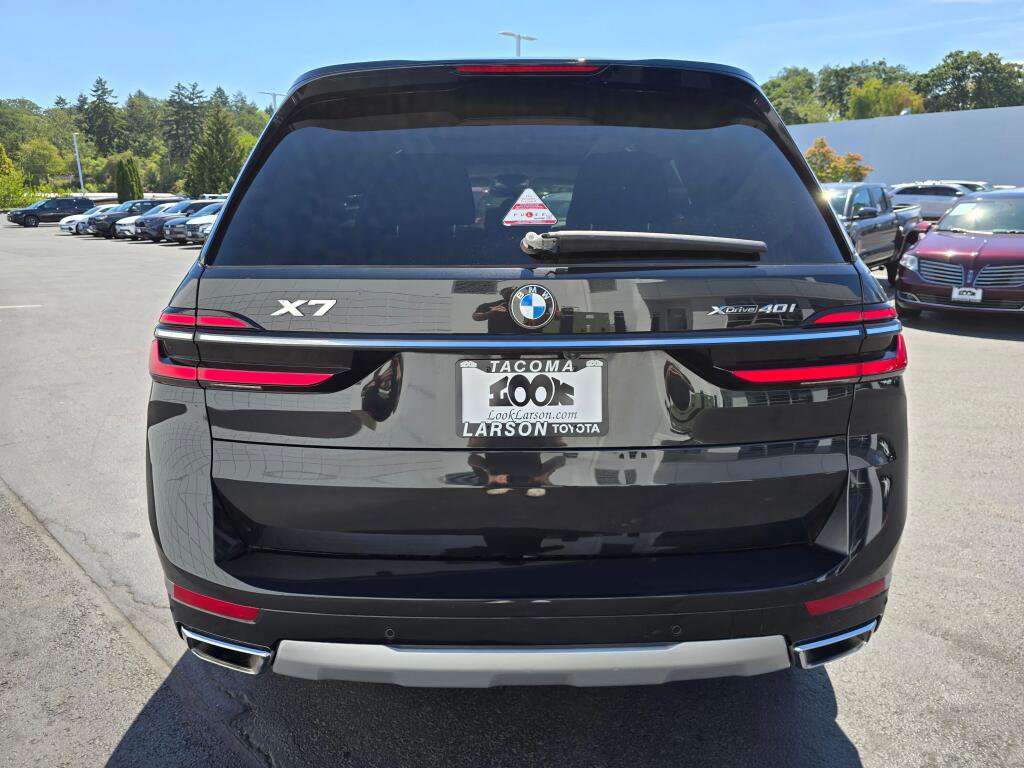 Used 2023 BMW X7 xDrive40i image 4