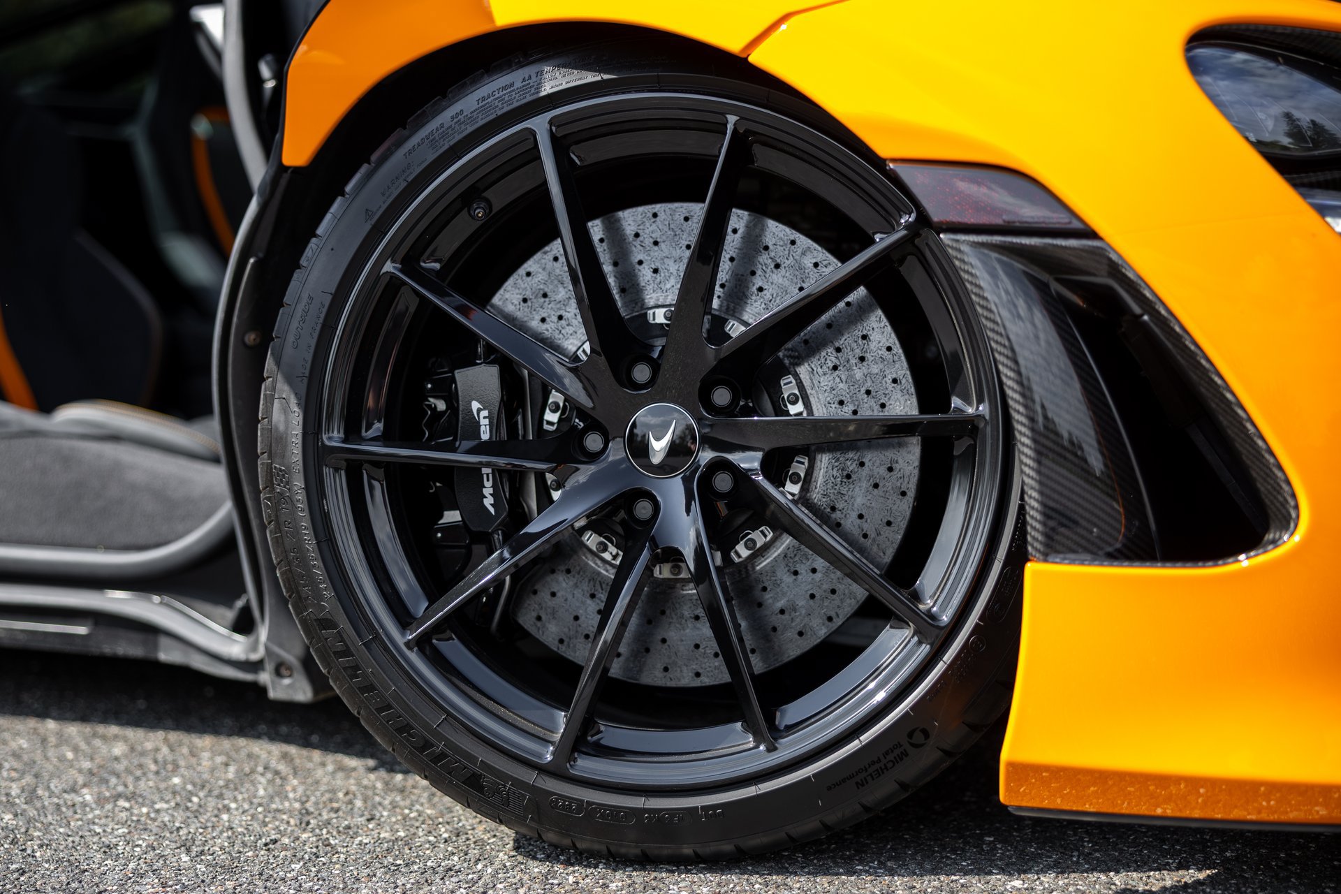 Used 2019 McLaren 720S RWD image 7