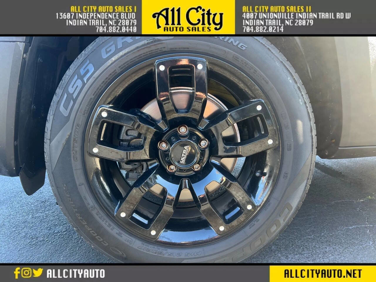 Used 2015 Jeep Renegade Latitude w/ Popular Equipment Group image 9