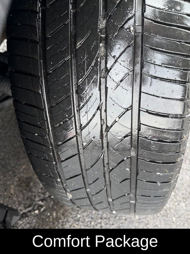 Used 2018 Ford Explorer XLT w/ Equipment Group 202A image 10