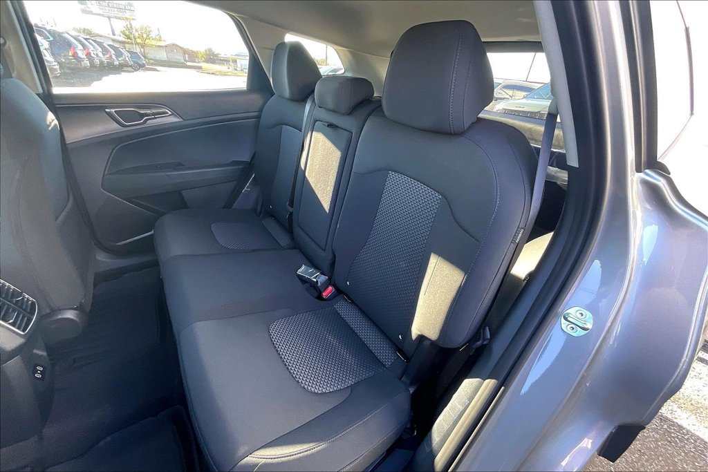 Used 2026 Kia Sportage LX FWD image 18