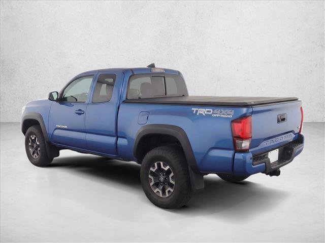Used 2017 Toyota Tacoma SR5 AWD/4WD image 5