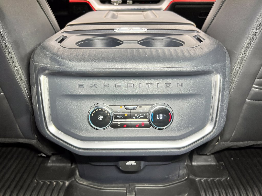 Used 2025 Ford Expedition Tremor AWD/4WD image 21