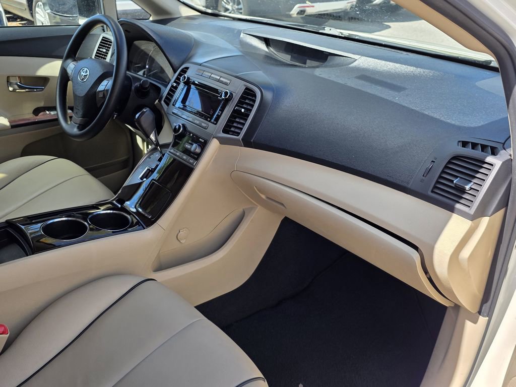 Used 2010 Toyota Venza image 10