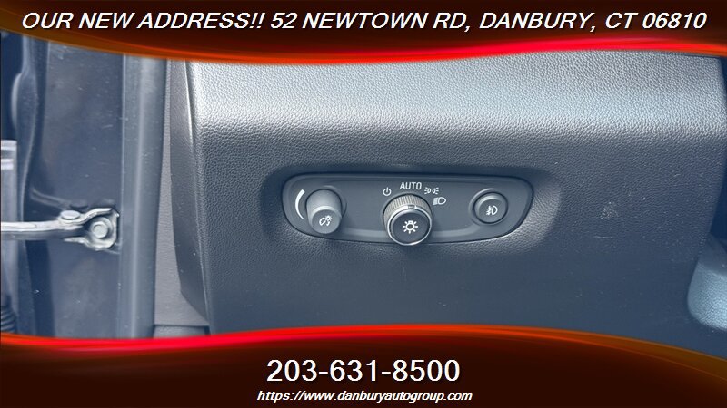 Used 2020 Chevrolet Traverse LT w/ LT Premium Package AWD/4WD image 16