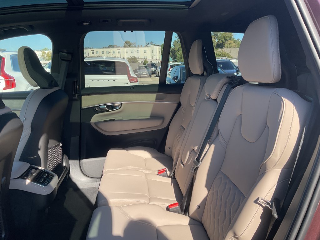 New 2027 Volvo XC90 B6 Plus AWD/4WD image 14