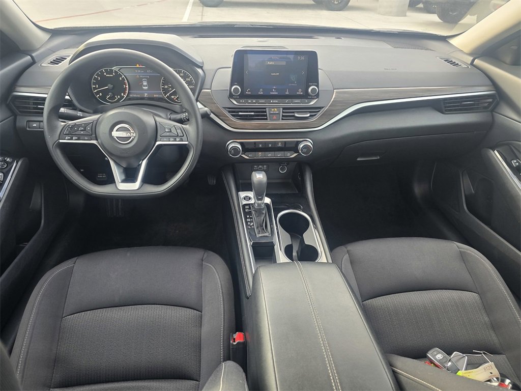 Used 2023 Nissan Altima 2.5 SV image 14
