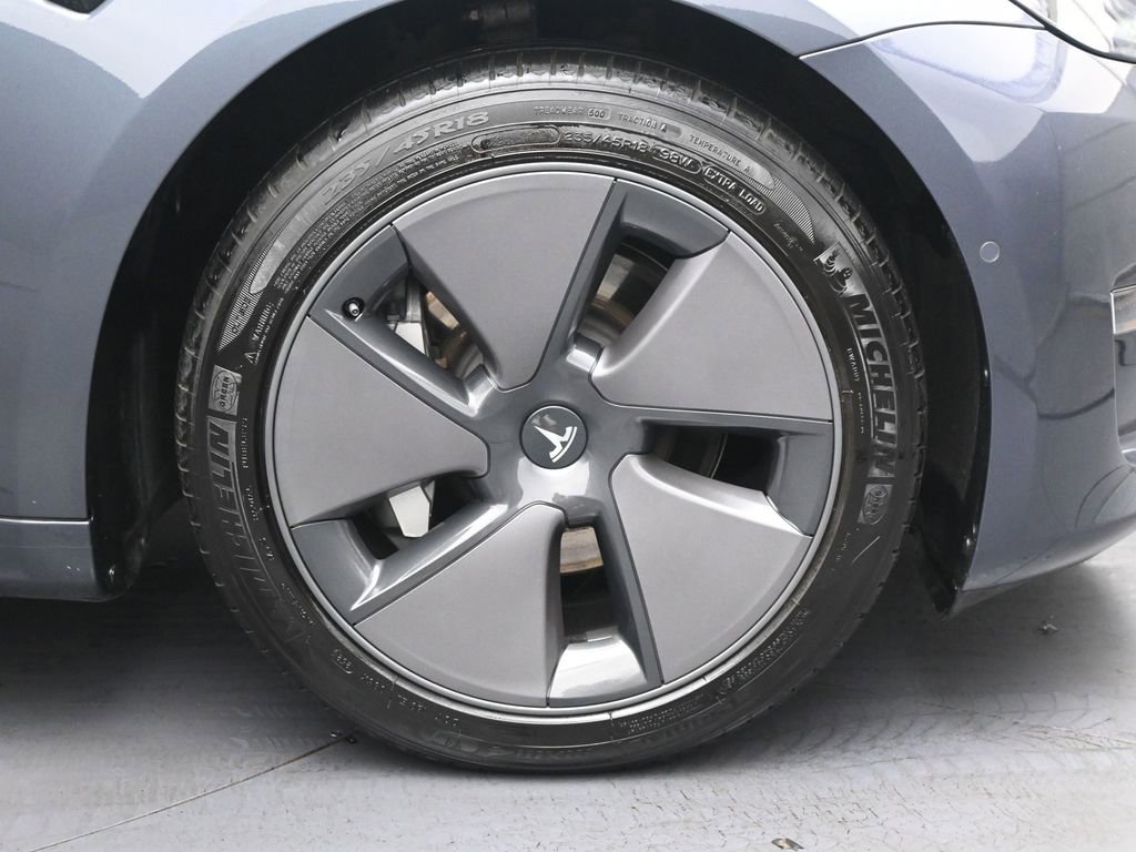 Used 2022 Tesla Model 3 Standard Range RWD image 35