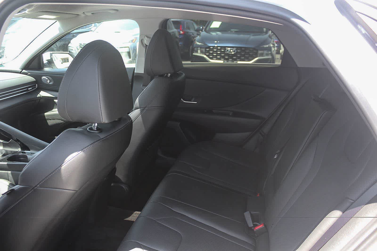 Certified 2023 Hyundai Elantra Limited FWD image 23