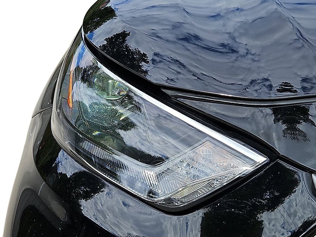 Used 2023 Toyota Highlander XLE image 9