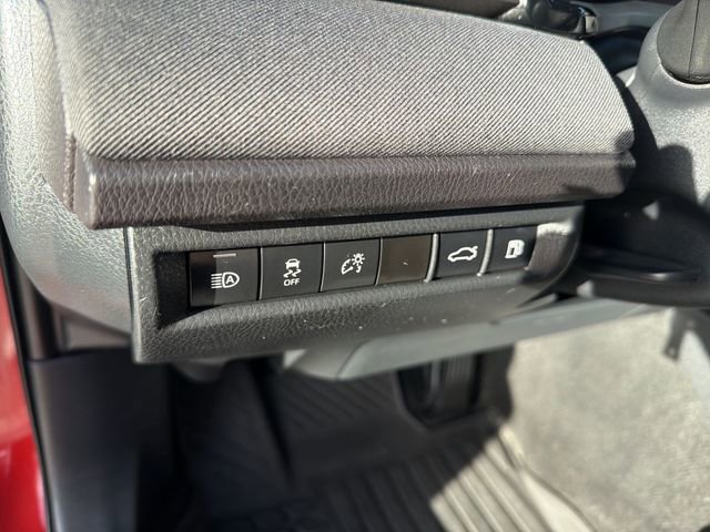 Used 2025 Toyota Camry LE FWD image 11