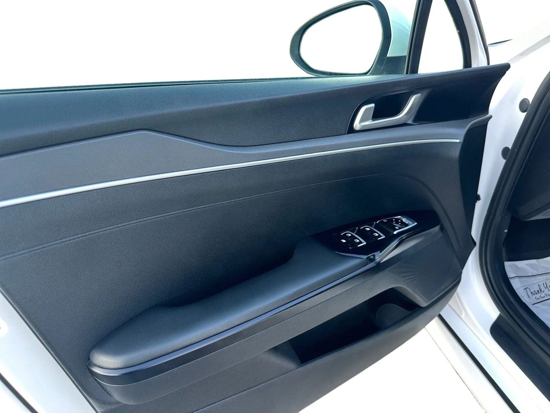 Used 2022 Kia K5 LXS FWD image 10