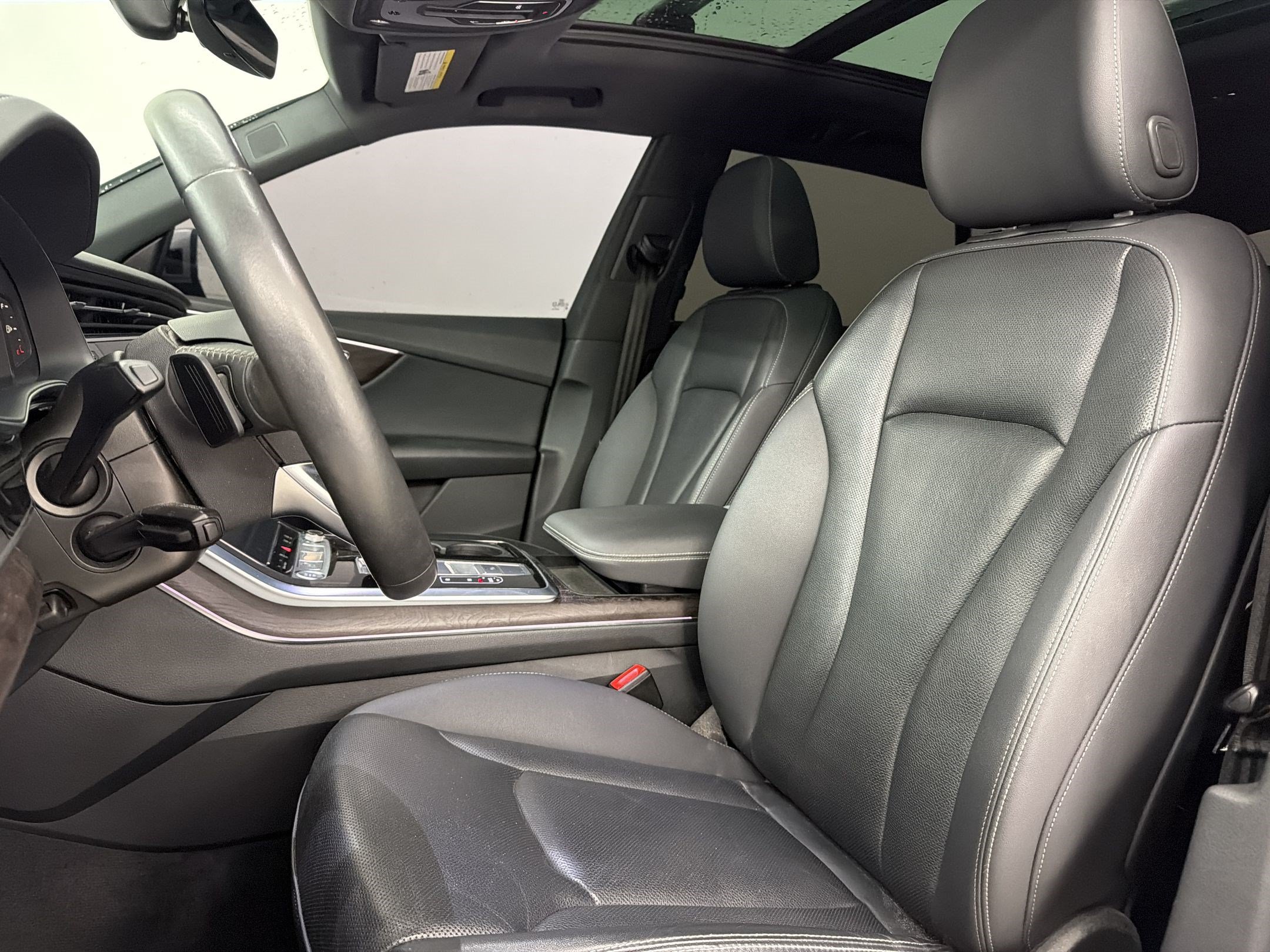 Used 2020 Audi Q8 Prestige w/ Prestige Package AWD/4WD image 26