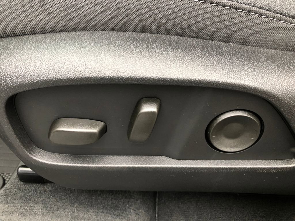 New 2026 Chevrolet Equinox LT w/ Convenience Package II image 16