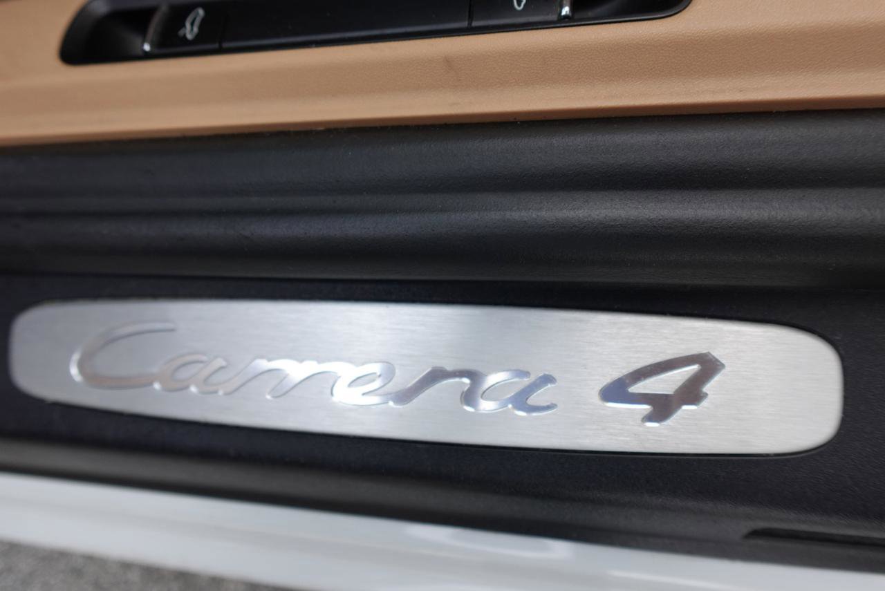 Used 2014 Porsche 911 Carrera 4 image 19