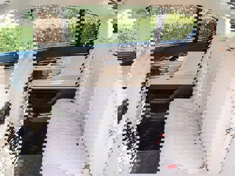 Used 2020 BMW 750i xDrive w/ Executive Package image 43