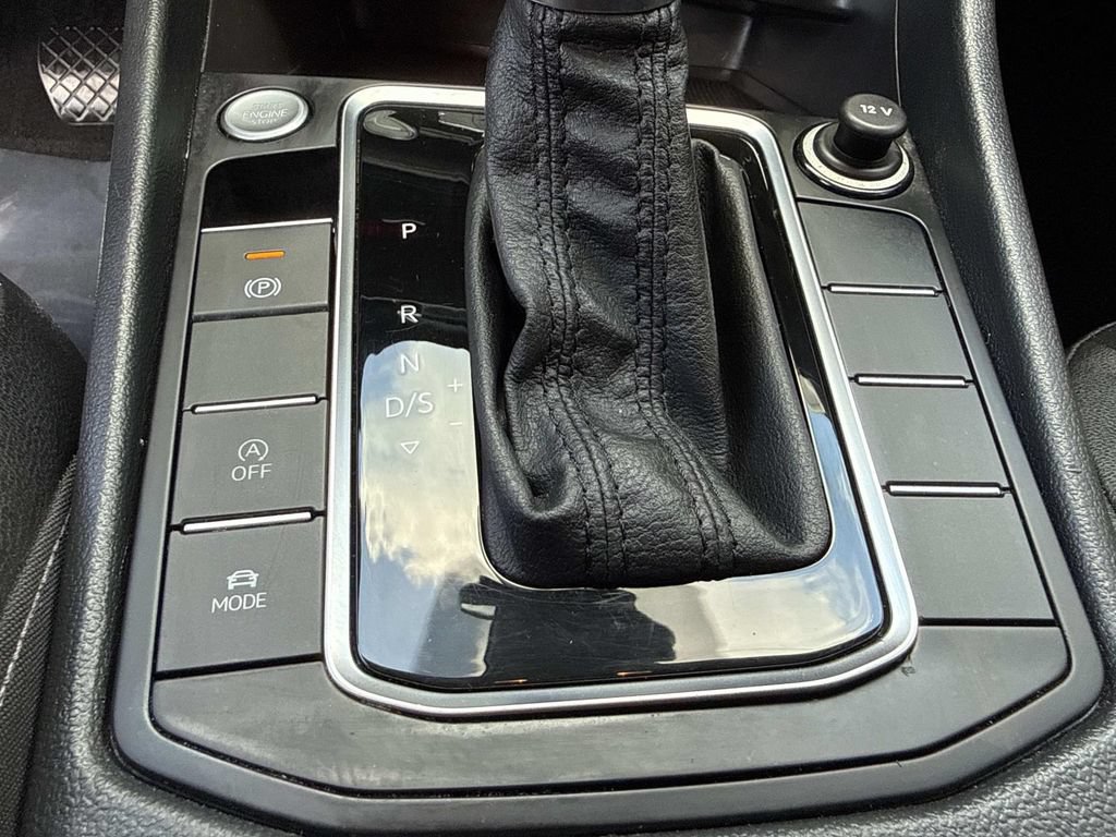 Used 2019 Volkswagen Jetta SEL FWD image 34