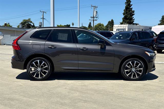 Certified 2025 Volvo XC60 B5 Plus AWD/4WD image 2
