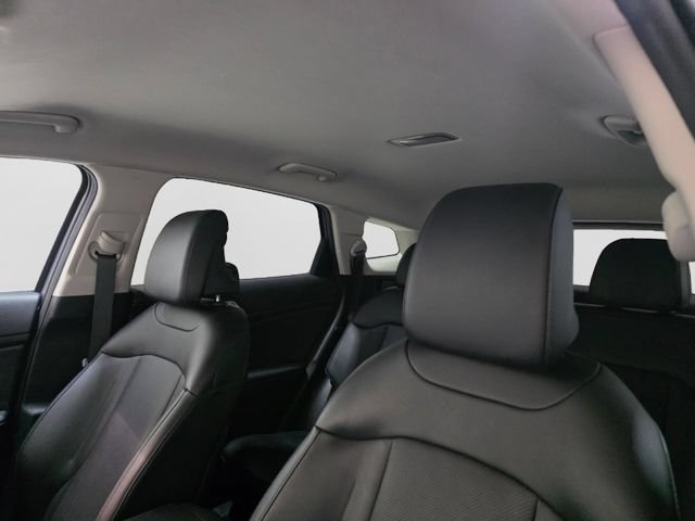 Used 2023 Kia Sportage EX AWD/4WD image 25