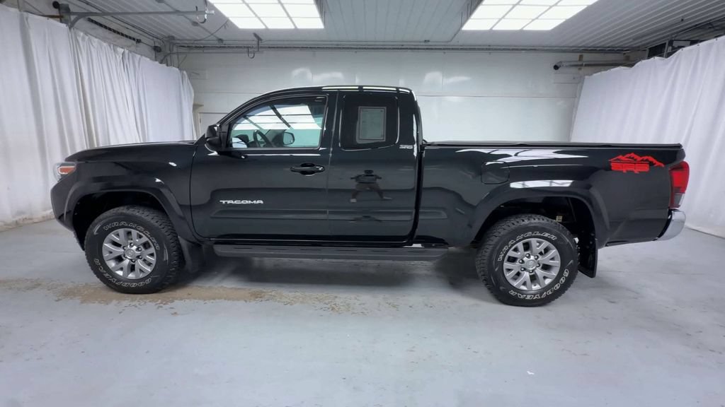 Certified 2019 Toyota Tacoma SR5 AWD/4WD image 5