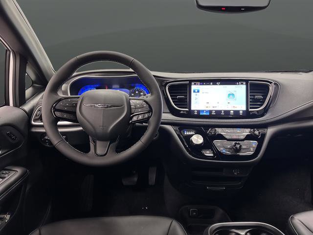 New 2026 Chrysler Pacifica Select w/ S Appearance Package image 5