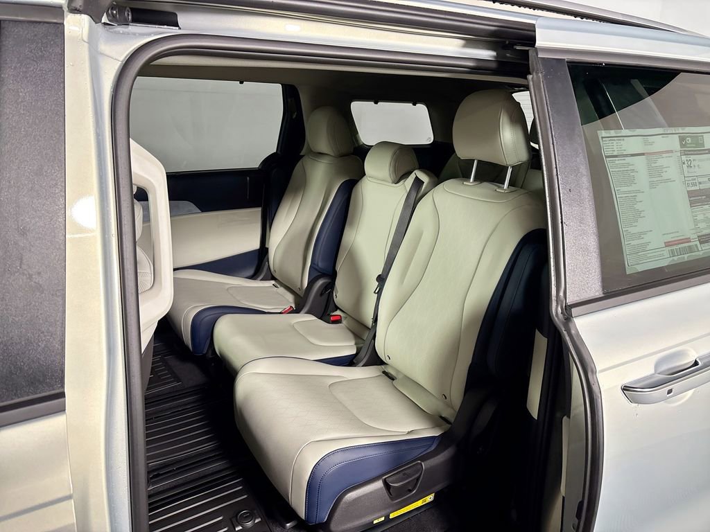 New 2026 Kia Carnival EX image 19