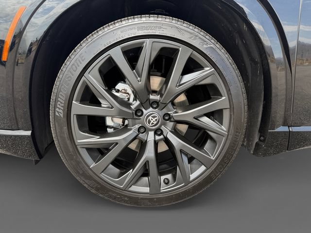Certified 2025 Toyota Crown Signia AWD/4WD image 12