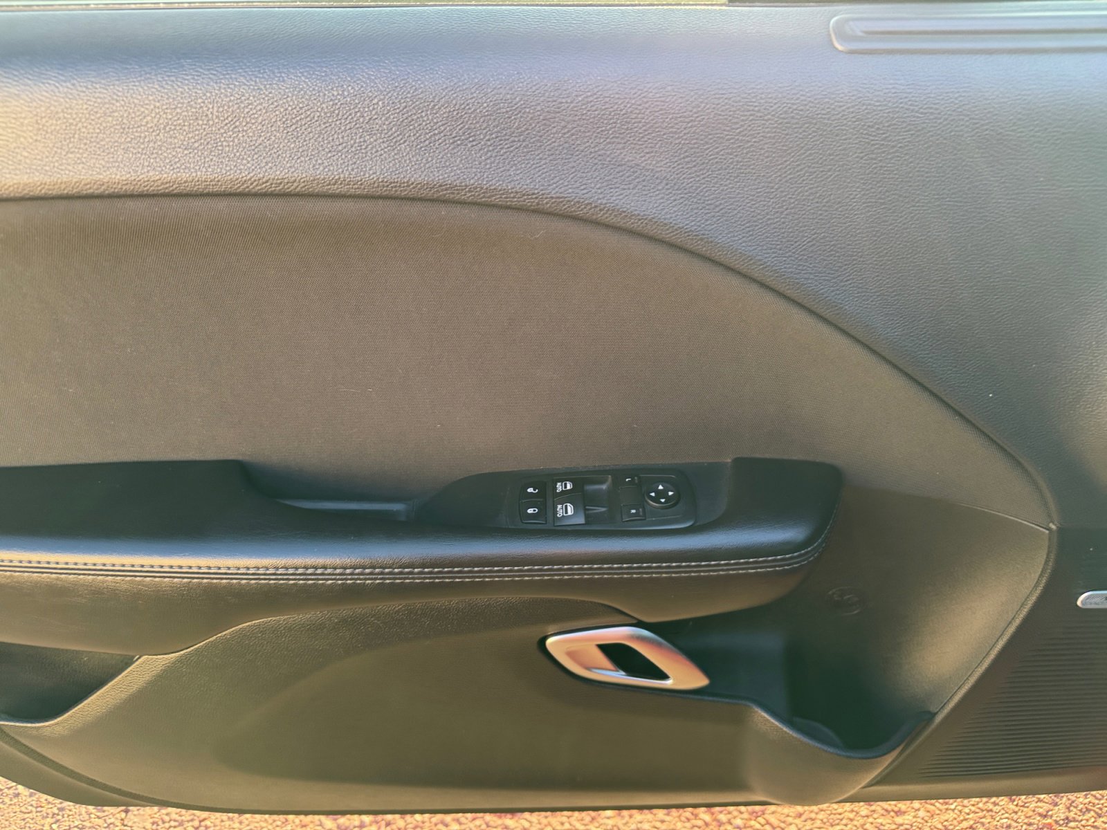 Used 2018 Dodge Challenger R/T w/ Driver Convenience Group image 14