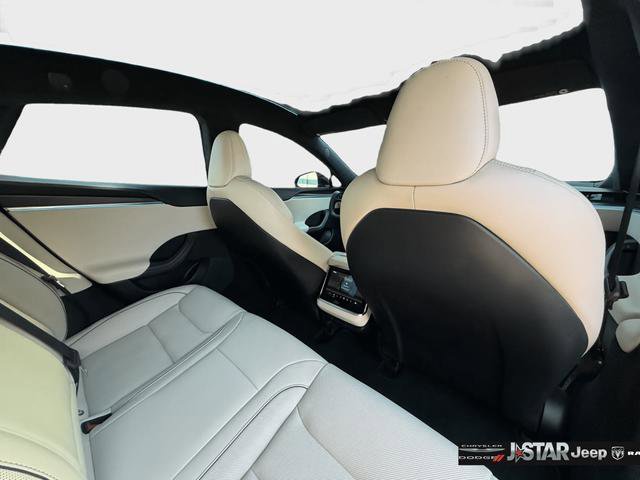 Used 2022 Tesla Model S Plaid image 32