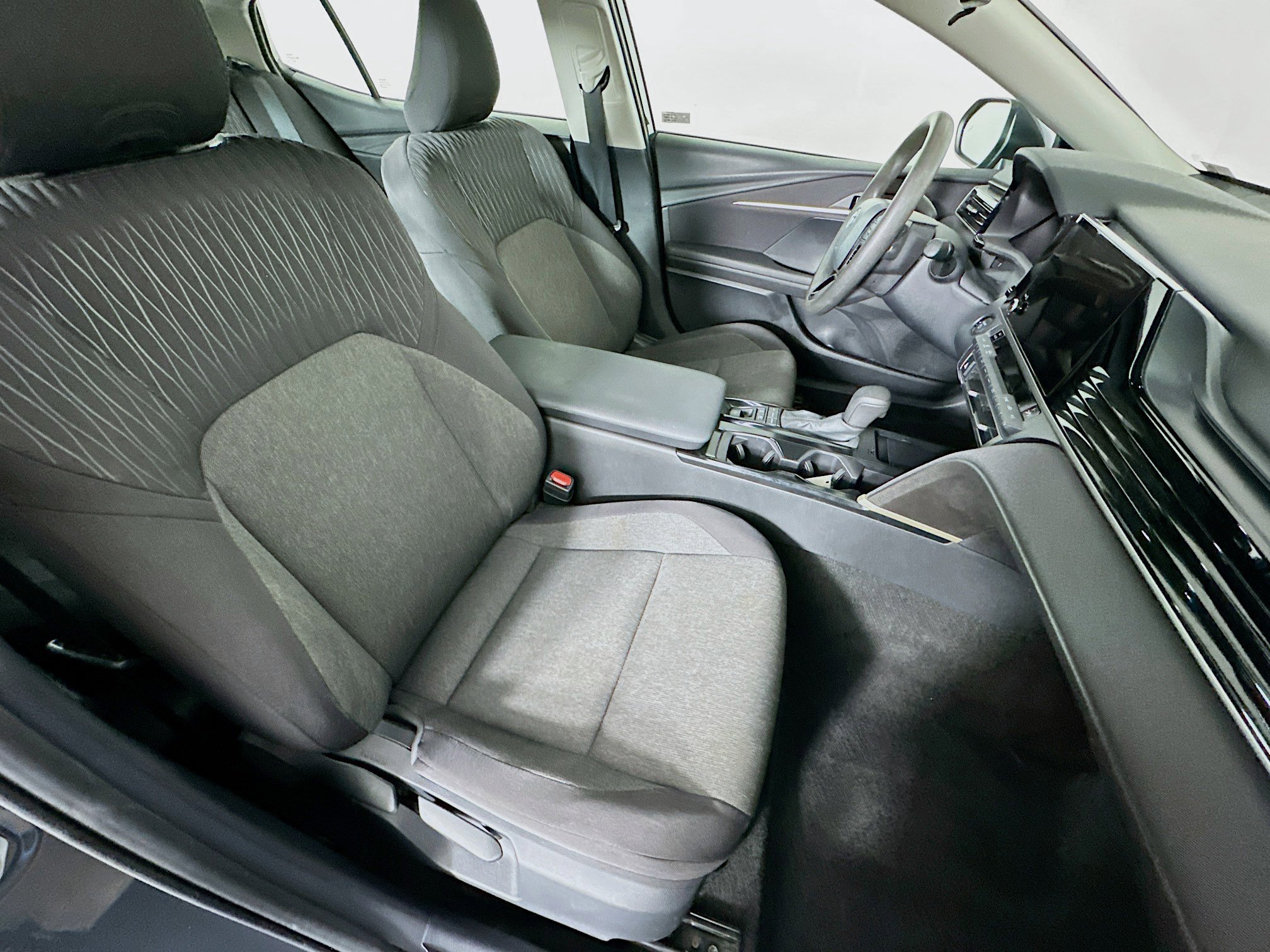 Used 2025 Toyota Camry LE image 31